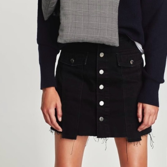 Zara Black Denim Mini Skirt with Buttons Trafalauc Size Medium - Picture 1 of 10